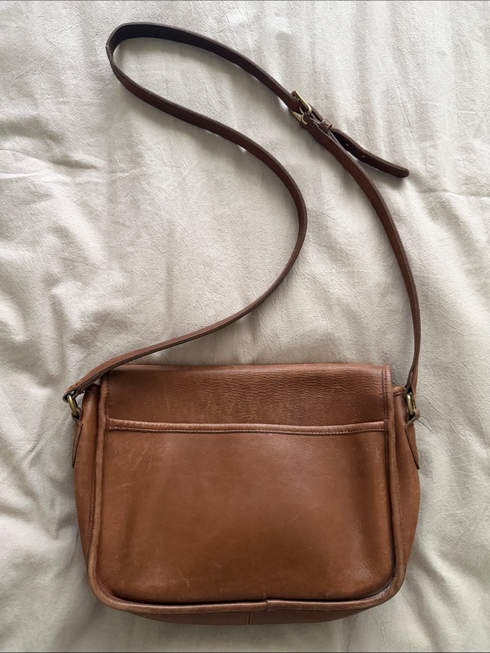 Coach Brown Leather Crossbody Bag with Gold Turn-Lock - Picture 2 of 12